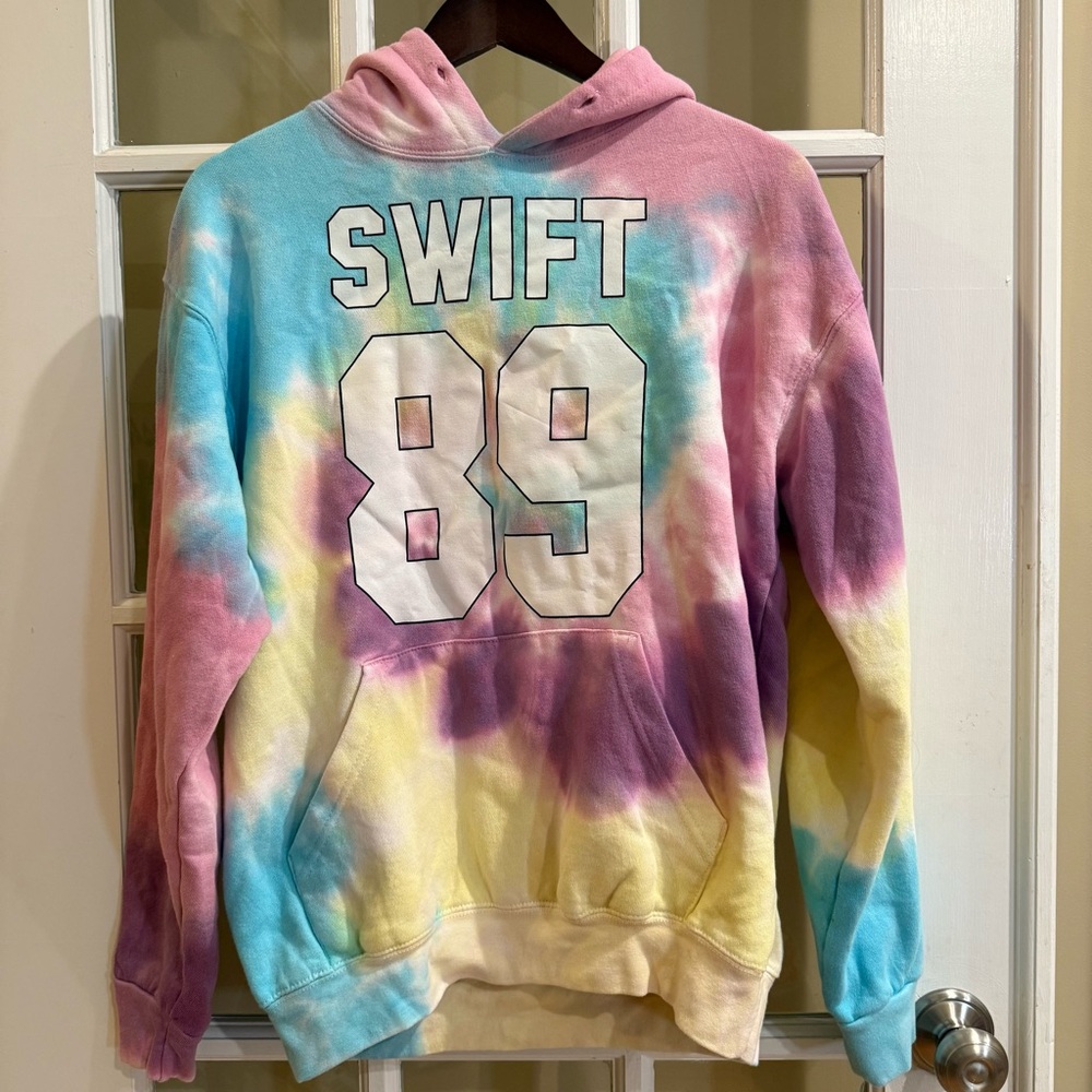 Taylor Swift 89 Concert Tie Dyed Sweatshirt Women Size Medium